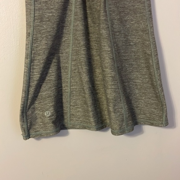 LULULEMON Dancing Warrior Tank Heathered Slate Gray and Grapefruit size 4 - Picture 11 of 15